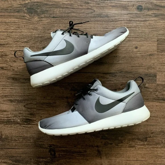 Nike ROSHE size 11 - Picture 1 of 3